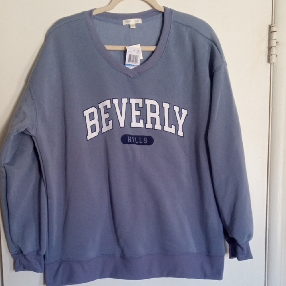 Ultra Flirt Blue V-Neck Sweater Beverly Hills Size Large New With Tag